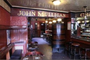 mulligans pub interior e1460554199427