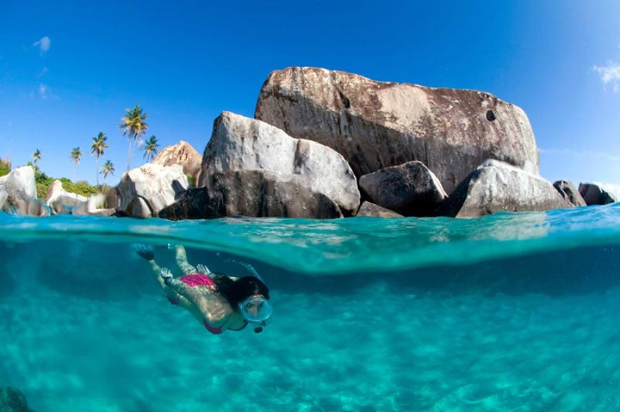 Snorkeling the Baths, British Virgin Islands бесплатно