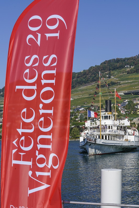 fevi 2019 flag bateau nicolasrighetti fetedesvignerons